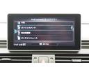 Audiコネクトは天気、ガソリンスタンド、オンラインニュース、フライト情報、駐車場情報を取得したり、ナビゲーションで「Google Earth」が利用できます。