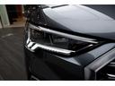 LEDヘッドライト標準装備車です。明瞭な太陽光に近い光源で路面を照射します。