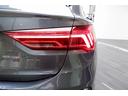 LEDリヤコンビネーションライトです。素早い発光で後続車両の視認性を高めます。