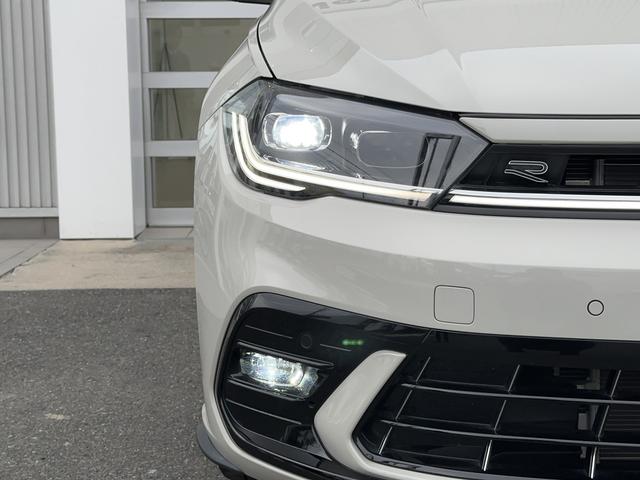 ポロ TSI Rライン ワンオーナー LEDヘッドライト 純正ナビゲーション バックカメラ 純正アルミホイール ドライブレコーダー ワイヤレス充電(3枚目)