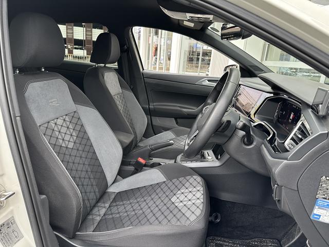 ポロ TSI Rライン ワンオーナー LEDヘッドライト 純正ナビゲーション バックカメラ 純正アルミホイール ドライブレコーダー ワイヤレス充電(18枚目)