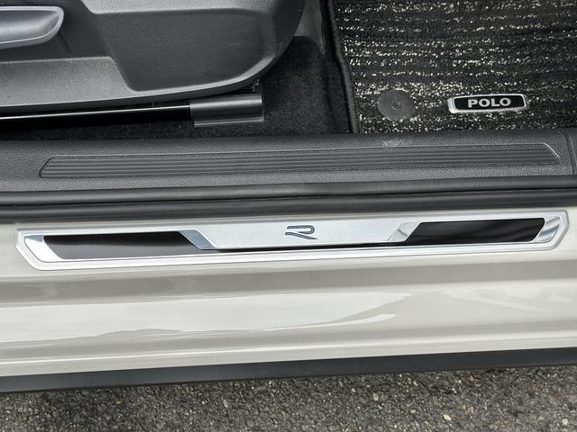 ポロ TSI Rライン ワンオーナー LEDヘッドライト 純正ナビゲーション バックカメラ 純正アルミホイール ドライブレコーダー ワイヤレス充電(27枚目)