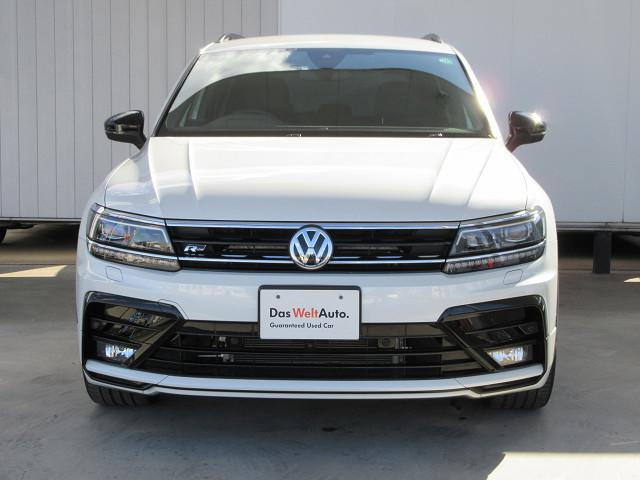 ティグアン ＴＳＩ　Ｒライン　ブラックスタイル　ワンオーナー　禁煙車　特別仕様車ブラックスタイル　ＬＥＤヘッドライト　ＴＶチューナー　液晶メーター　ＣＤ、ＤＶＤ対応　純正ナビゲーション（2枚目）