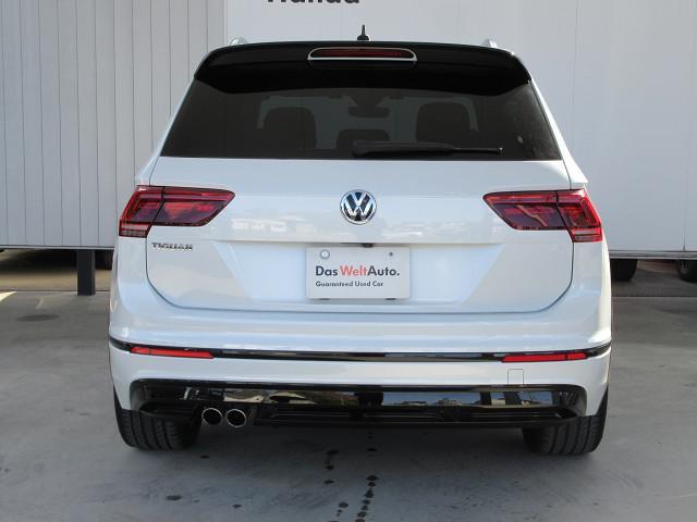 ティグアン ＴＳＩ　Ｒライン　ブラックスタイル　ワンオーナー　禁煙車　特別仕様車ブラックスタイル　ＬＥＤヘッドライト　ＴＶチューナー　液晶メーター　ＣＤ、ＤＶＤ対応　純正ナビゲーション（3枚目）