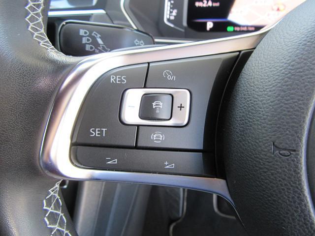 ティグアン ＴＳＩ　Ｒライン　ブラックスタイル　ワンオーナー　禁煙車　特別仕様車ブラックスタイル　ＬＥＤヘッドライト　ＴＶチューナー　液晶メーター　ＣＤ、ＤＶＤ対応　純正ナビゲーション（14枚目）