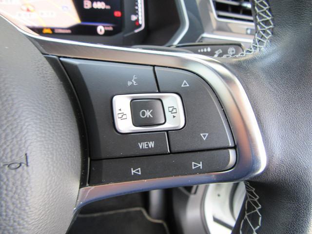 ティグアン ＴＳＩ　Ｒライン　ブラックスタイル　ワンオーナー　禁煙車　特別仕様車ブラックスタイル　ＬＥＤヘッドライト　ＴＶチューナー　液晶メーター　ＣＤ、ＤＶＤ対応　純正ナビゲーション（15枚目）