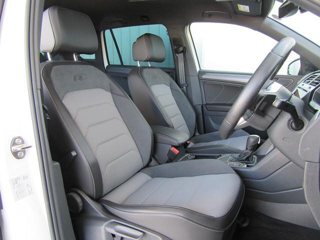 ティグアン ＴＳＩ　Ｒライン　ブラックスタイル　ワンオーナー　禁煙車　特別仕様車ブラックスタイル　ＬＥＤヘッドライト　ＴＶチューナー　液晶メーター　ＣＤ、ＤＶＤ対応　純正ナビゲーション（28枚目）