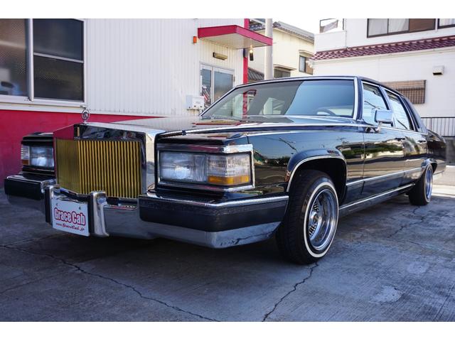 キャデラックフリートウッド ブロアム 8ナンバー放送宣伝車 トリプルブラック ハイドロ2P4B(8Bラック)セミレインフォース ダブルクッション 13インチワイヤーホイール クラシックグリル コンチキット(4枚目)