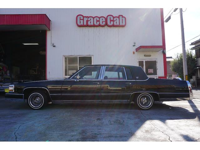 キャデラックフリートウッド ブロアム 8ナンバー放送宣伝車 トリプルブラック ハイドロ2P4B(8Bラック)セミレインフォース ダブルクッション 13インチワイヤーホイール クラシックグリル コンチキット(7枚目)