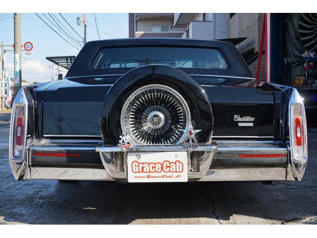 キャデラックフリートウッド ブロアム 8ナンバー放送宣伝車 トリプルブラック ハイドロ2P4B(8Bラック)セミレインフォース ダブルクッション 13インチワイヤーホイール クラシックグリル コンチキット(9枚目)