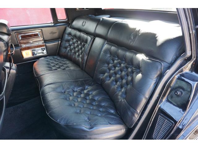 キャデラックフリートウッド ブロアム 8ナンバー放送宣伝車 トリプルブラック ハイドロ2P4B(8Bラック)セミレインフォース ダブルクッション 13インチワイヤーホイール クラシックグリル コンチキット(20枚目)