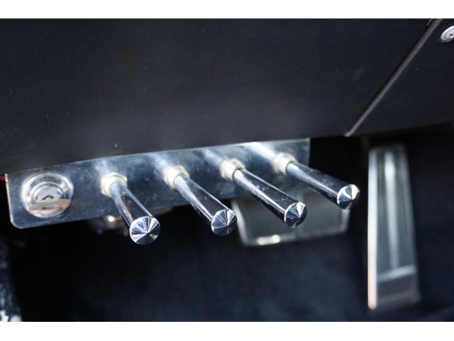 キャデラックフリートウッド ブロアム 8ナンバー放送宣伝車 トリプルブラック ハイドロ2P4B(8Bラック)セミレインフォース ダブルクッション 13インチワイヤーホイール クラシックグリル コンチキット(27枚目)