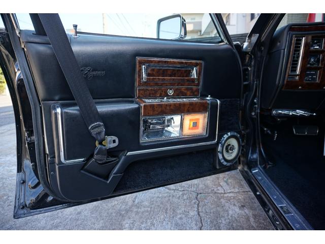 キャデラックフリートウッド ブロアム 8ナンバー放送宣伝車 トリプルブラック ハイドロ2P4B(8Bラック)セミレインフォース ダブルクッション 13インチワイヤーホイール クラシックグリル コンチキット(29枚目)