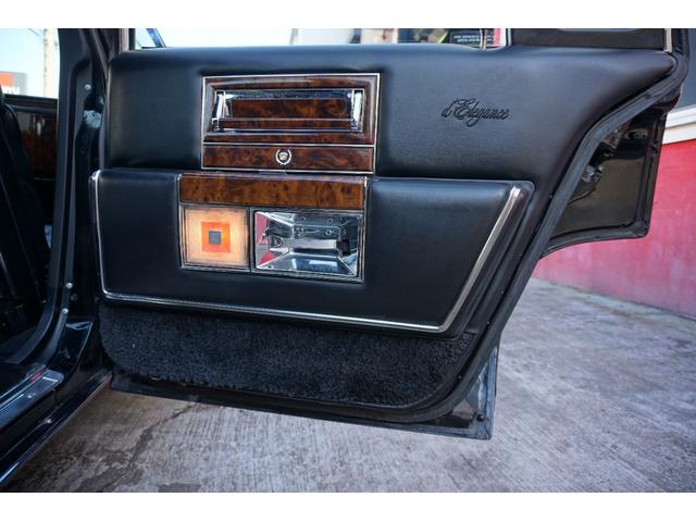 キャデラックフリートウッド ブロアム 8ナンバー放送宣伝車 トリプルブラック ハイドロ2P4B(8Bラック)セミレインフォース ダブルクッション 13インチワイヤーホイール クラシックグリル コンチキット(32枚目)