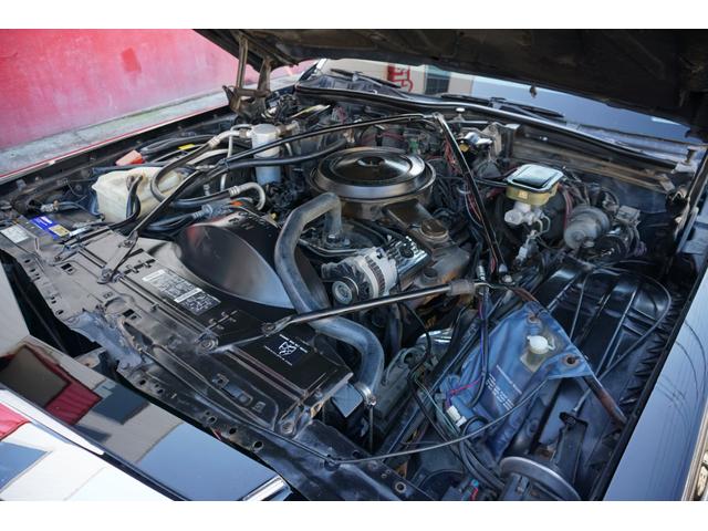 キャデラックフリートウッド ブロアム 8ナンバー放送宣伝車 トリプルブラック ハイドロ2P4B(8Bラック)セミレインフォース ダブルクッション 13インチワイヤーホイール クラシックグリル コンチキット(34枚目)