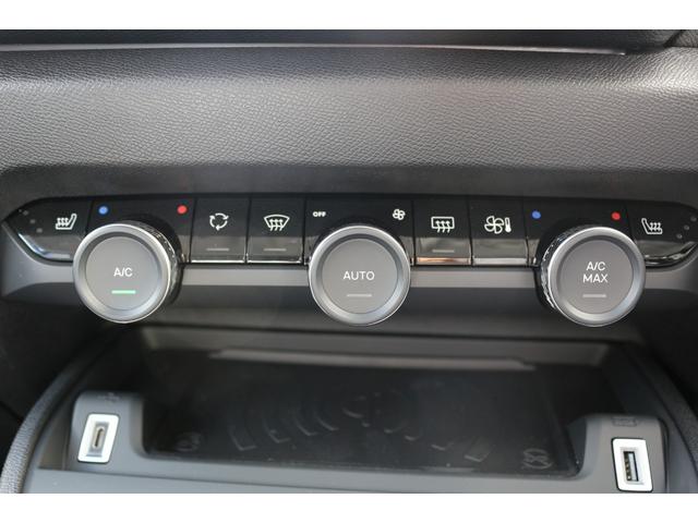 C4 マックス ハイブリッド 新車保証継承/禁煙車/修復歴無/ナビ/パワーシート/シートヒーター/ヘッドアップディスプレイ/ACC/コーナリングセンサー/バックカメラ/ブラインドスポットモニター/純正18インチアルミホイール(26枚目)