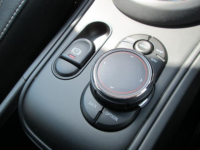 クーパーS E クロスオーバー オール4LED正規認定中古車(17枚目)
