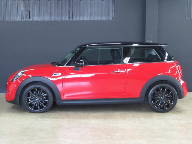 MINI クーパーS F55 F56 F57 ピアノブラック 給油口カバー 自動車