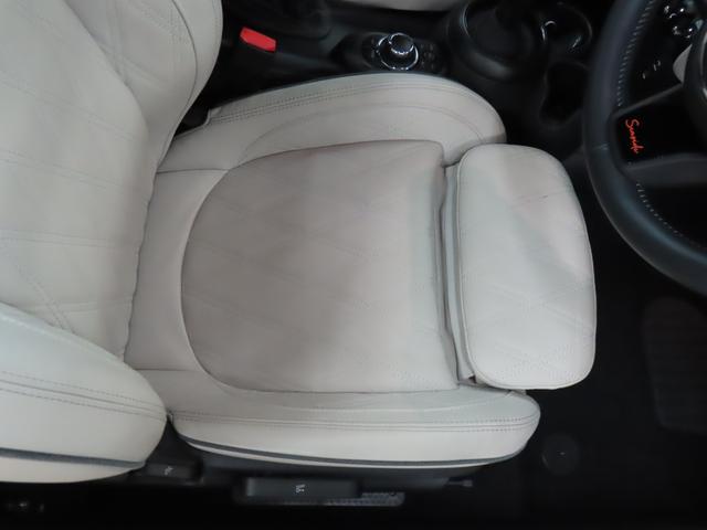 ＭＩＮＩ クーパーＳ　コンバーチブル　シーサイド・エディション　特別仕様車／ＳＥＡＳＩＤＥ　ＥＤＩＴＩＯＮ／コンバーチブル／Ａｐｐｌｅ　ｃａｒ　ｐｌａｙ／衝突軽減ブレーキ／純正バックカメラ／ＥＴＣ付／シートヒーター／ＬＥＤヘッドライト／（35枚目）