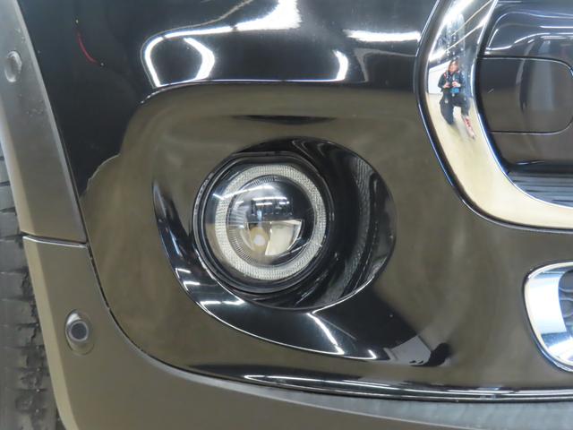 ＭＩＮＩ クーパー　５ＤＯＯＲ／ミッドナイトブラック／禁煙車／衝突軽減ブレーキ／純正ナビゲーション／純正バックカメラ／ＥＴＣ付／ＬＥＤヘッドライト／ＡＵＴＯライト／ＡＵＴＯワイパー／ボンネットストライプ（24枚目）