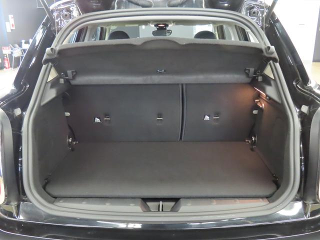 ＭＩＮＩ クーパー　５ＤＯＯＲ／ミッドナイトブラック／禁煙車／衝突軽減ブレーキ／純正ナビゲーション／純正バックカメラ／ＥＴＣ付／ＬＥＤヘッドライト／ＡＵＴＯライト／ＡＵＴＯワイパー／ボンネットストライプ（46枚目）
