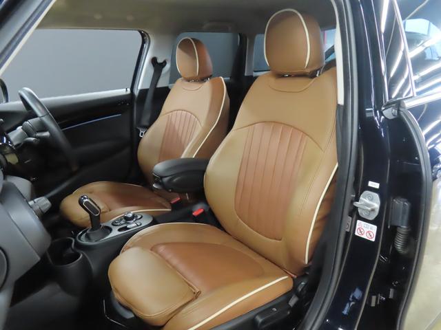 ＭＩＮＩ クーパー　５ＤＯＯＲ／エニグマティックブラック／アダプティブクルーズコントロール／衝突軽減ブレーキ／Ａｐｐｌｅ　ｃａｒ　ｐｌａｙ／純正バックカメラ／ＥＴＣ付／ＬＥＤヘッドライト／ＡＵＴＯライト／ＡＵＴＯワイパー（36枚目）