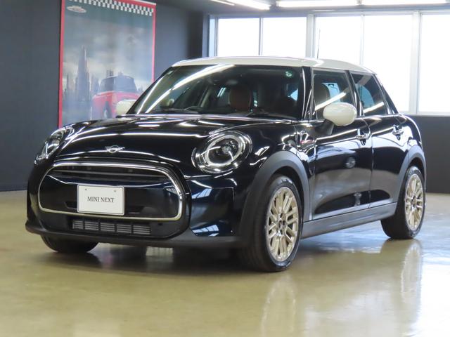 ＭＩＮＩ クーパー　５ＤＯＯＲ／エニグマティックブラック／アダプティブクルーズコントロール／衝突軽減ブレーキ／Ａｐｐｌｅ　ｃａｒ　ｐｌａｙ／純正バックカメラ／ＥＴＣ付／ＬＥＤヘッドライト／ＡＵＴＯライト／ＡＵＴＯワイパー（60枚目）