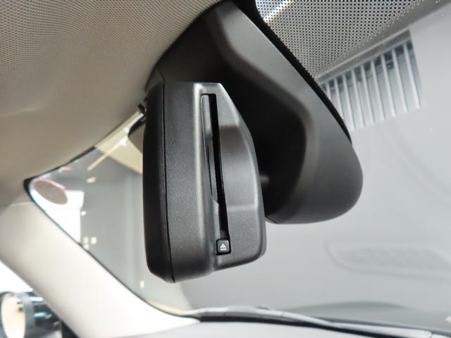 ＭＩＮＩ クーパーＳ　クラシック・トリム　３ＤＯＯＲ／エニグマティックブラック／禁煙車／Ａｐｐｌｅ　ｃａｒ　ｐｌａｙ／衝突軽減ブレーキ／純正バックカメラ／ＥＴＣ付／ＬＥＤヘッドライト／ＡＵＴＯライト／ＡＵＴＯワイパー／コンフォートアクセス（22枚目）