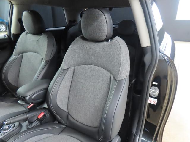 ＭＩＮＩ クーパーＳ　クラシック・トリム　３ＤＯＯＲ／エニグマティックブラック／禁煙車／Ａｐｐｌｅ　ｃａｒ　ｐｌａｙ／衝突軽減ブレーキ／純正バックカメラ／ＥＴＣ付／ＬＥＤヘッドライト／ＡＵＴＯライト／ＡＵＴＯワイパー／コンフォートアクセス（37枚目）