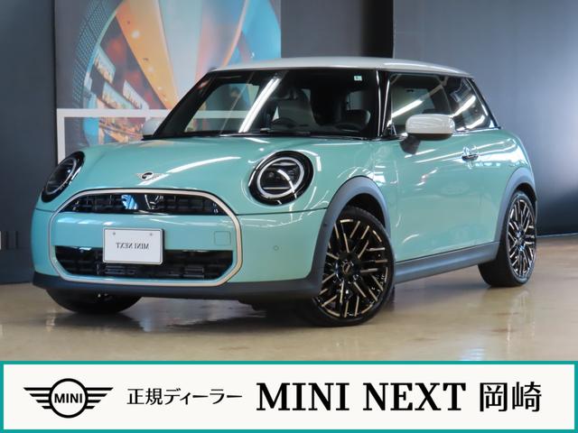 MINI クーパーC フェイバリット・トリム 3DOOR/オーシャンウェーブグリーン/Apple car play/ヘッドアップディスプレイ/アダプティブクルーズコントロール/衝突軽減ブレーキ/純正ナビゲーション/純正バックカメラ/ETC付(2枚目)