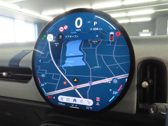 MINI クーパーC フェイバリット・トリム 3DOOR/オーシャンウェーブグリーン/Apple car play/ヘッドアップディスプレイ/アダプティブクルーズコントロール/衝突軽減ブレーキ/純正ナビゲーション/純正バックカメラ/ETC付(6枚目)