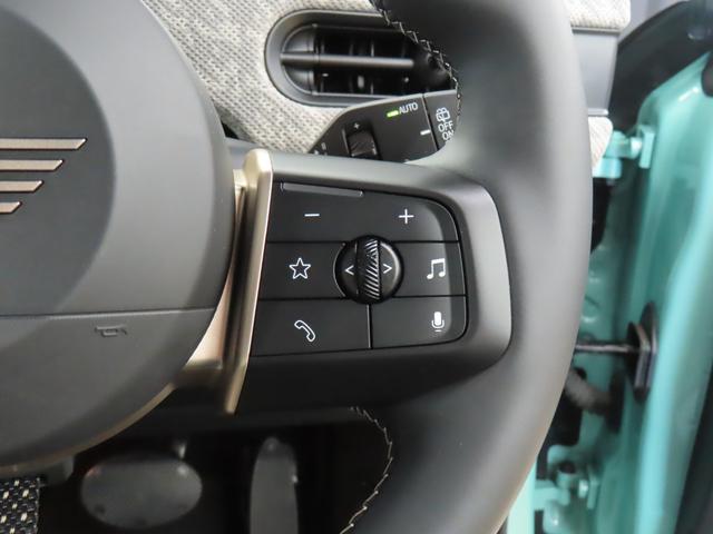 MINI クーパーC フェイバリット・トリム 3DOOR/オーシャンウェーブグリーン/Apple car play/ヘッドアップディスプレイ/アダプティブクルーズコントロール/衝突軽減ブレーキ/純正ナビゲーション/純正バックカメラ/ETC付(14枚目)