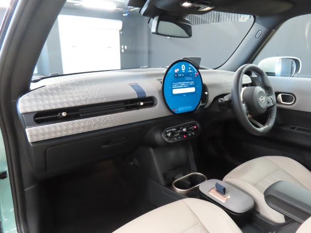 MINI クーパーC フェイバリット・トリム 3DOOR/オーシャンウェーブグリーン/Apple car play/ヘッドアップディスプレイ/アダプティブクルーズコントロール/衝突軽減ブレーキ/純正ナビゲーション/純正バックカメラ/ETC付(36枚目)