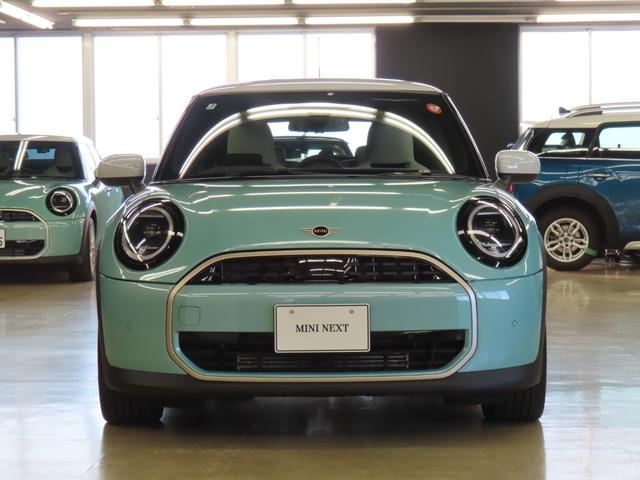 MINI クーパーC フェイバリット・トリム 3DOOR/オーシャンウェーブグリーン/Apple car play/ヘッドアップディスプレイ/アダプティブクルーズコントロール/衝突軽減ブレーキ/純正ナビゲーション/純正バックカメラ/ETC付(46枚目)