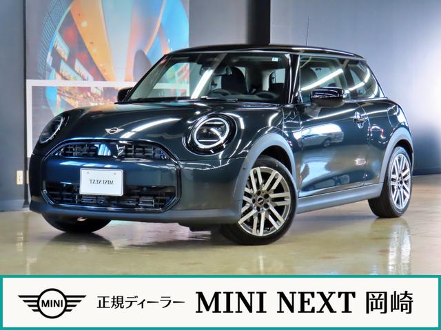 MINI クーパーC フェイバリット・トリム 3DOOR/レジェンドグレー/Apple car play/ヘッドアップディスプレイ/アダプティブクルーズコントロール/衝突軽減ブレーキ/純正ナビゲーション/純正バックカメラ/ETC付(2枚目)