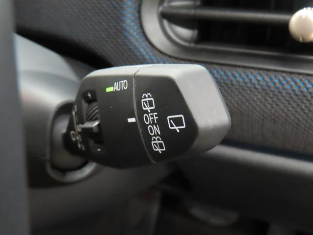 MINI クーパーC フェイバリット・トリム 3DOOR/レジェンドグレー/Apple car play/ヘッドアップディスプレイ/アダプティブクルーズコントロール/衝突軽減ブレーキ/純正ナビゲーション/純正バックカメラ/ETC付(16枚目)