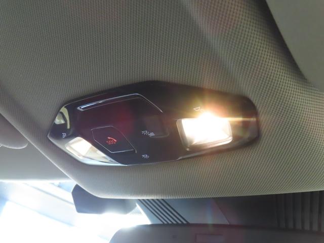 MINI クーパーC フェイバリット・トリム 3DOOR/レジェンドグレー/Apple car play/ヘッドアップディスプレイ/アダプティブクルーズコントロール/衝突軽減ブレーキ/純正ナビゲーション/純正バックカメラ/ETC付(17枚目)