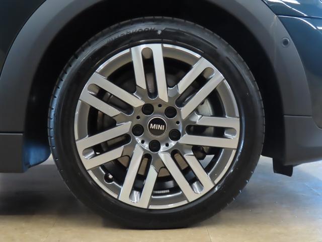 MINI クーパーC フェイバリット・トリム 3DOOR/レジェンドグレー/Apple car play/ヘッドアップディスプレイ/アダプティブクルーズコントロール/衝突軽減ブレーキ/純正ナビゲーション/純正バックカメラ/ETC付(27枚目)