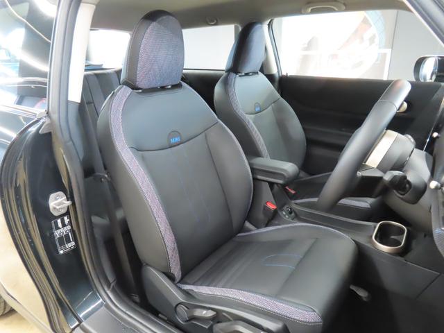 MINI クーパーC フェイバリット・トリム 3DOOR/レジェンドグレー/Apple car play/ヘッドアップディスプレイ/アダプティブクルーズコントロール/衝突軽減ブレーキ/純正ナビゲーション/純正バックカメラ/ETC付(28枚目)