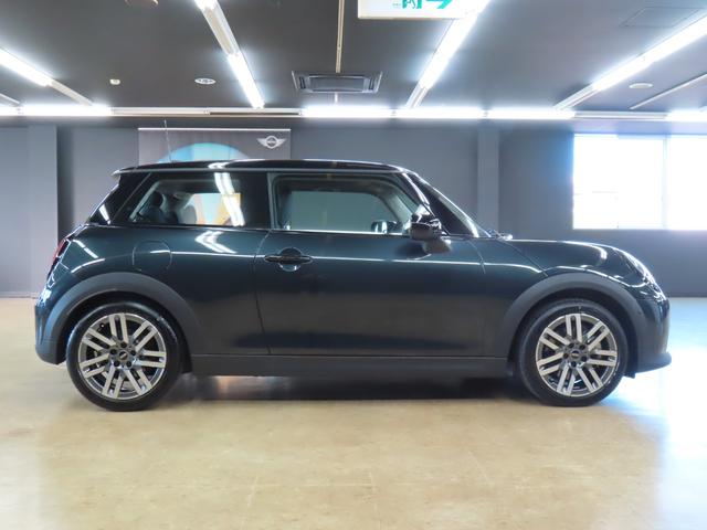 MINI クーパーC フェイバリット・トリム 3DOOR/レジェンドグレー/Apple car play/ヘッドアップディスプレイ/アダプティブクルーズコントロール/衝突軽減ブレーキ/純正ナビゲーション/純正バックカメラ/ETC付(48枚目)