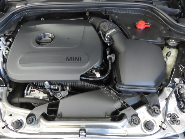 MINI クーパーC フェイバリット・トリム 3DOOR/レジェンドグレー/Apple car play/ヘッドアップディスプレイ/アダプティブクルーズコントロール/衝突軽減ブレーキ/純正ナビゲーション/純正バックカメラ/ETC付(54枚目)