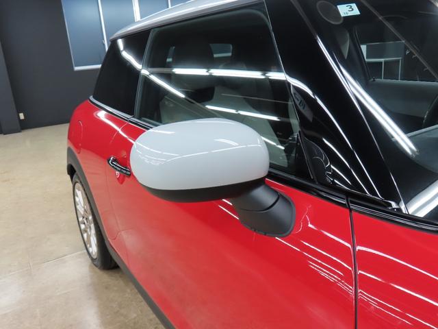 MINI クーパーC フェイバリット・トリム 3DOOR/チリレッド/Apple car play/ヘッドアップディスプレイ/アダプティブクルーズコントロール/衝突軽減ブレーキ/純正ナビゲーション/純正バックカメラ/ETC付(27枚目)