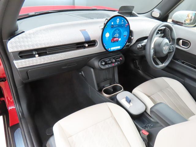 MINI クーパーC フェイバリット・トリム 3DOOR/チリレッド/Apple car play/ヘッドアップディスプレイ/アダプティブクルーズコントロール/衝突軽減ブレーキ/純正ナビゲーション/純正バックカメラ/ETC付(42枚目)