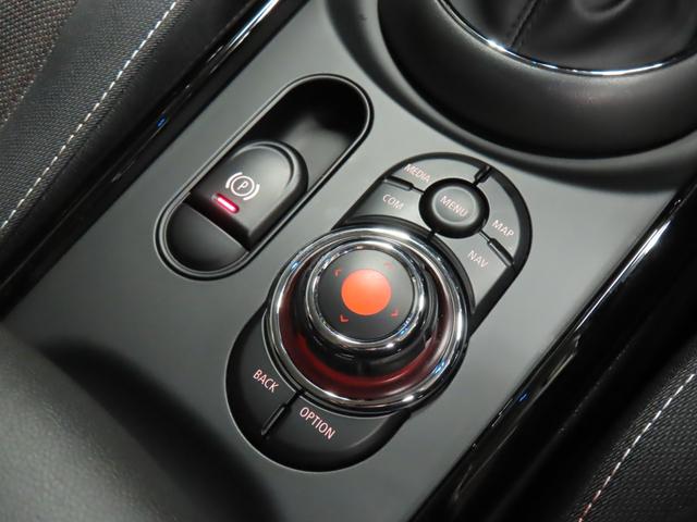 MINI クーパーD クラブマン クラブマン/エニグマティックブラック/認定中古車/アダプティブクルーズコントロール/衝突軽減ブレーキ/純正ナビゲーション/純正バックカメラ/ETC付/コンフォートアクセス/LEDヘッドライト/禁煙車(11枚目)