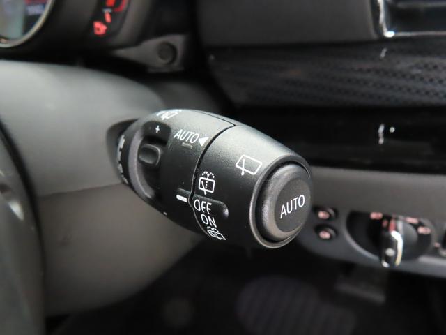MINI クーパーD クラブマン クラブマン/エニグマティックブラック/認定中古車/アダプティブクルーズコントロール/衝突軽減ブレーキ/純正ナビゲーション/純正バックカメラ/ETC付/コンフォートアクセス/LEDヘッドライト/禁煙車(19枚目)