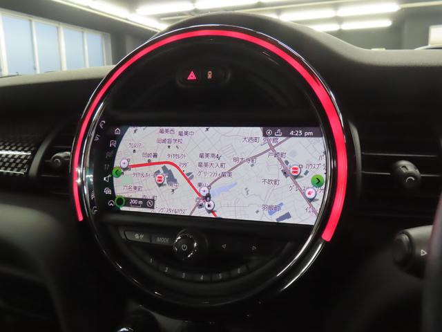 ＭＩＮＩ ジョンクーパーワークス　３ＤＯＯＲ／ジョンクーパーワークス／アダプティブクルーズコントロール／衝突軽減ブレーキ／純正ナビゲーション／純正バックカメラ／ＬＥＤヘッドライト／ＡＵＴＯライト／ＡＵＴＯワイパー／ＥＴＣ付（6枚目）
