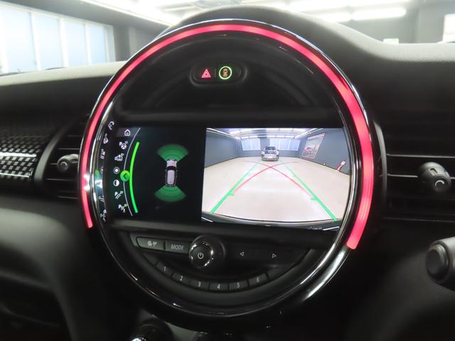 ＭＩＮＩ ジョンクーパーワークス　３ＤＯＯＲ／ジョンクーパーワークス／アダプティブクルーズコントロール／衝突軽減ブレーキ／純正ナビゲーション／純正バックカメラ／ＬＥＤヘッドライト／ＡＵＴＯライト／ＡＵＴＯワイパー／ＥＴＣ付（7枚目）