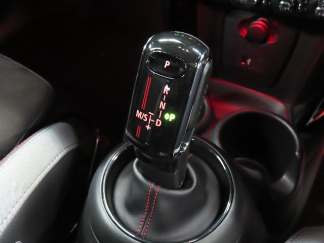 ＭＩＮＩ ジョンクーパーワークス　３ＤＯＯＲ／ジョンクーパーワークス／アダプティブクルーズコントロール／衝突軽減ブレーキ／純正ナビゲーション／純正バックカメラ／ＬＥＤヘッドライト／ＡＵＴＯライト／ＡＵＴＯワイパー／ＥＴＣ付（10枚目）