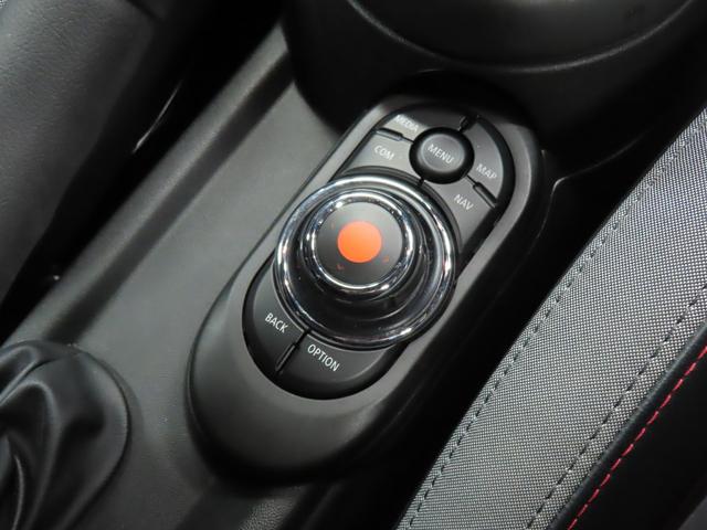 ＭＩＮＩ ジョンクーパーワークス　３ＤＯＯＲ／ジョンクーパーワークス／アダプティブクルーズコントロール／衝突軽減ブレーキ／純正ナビゲーション／純正バックカメラ／ＬＥＤヘッドライト／ＡＵＴＯライト／ＡＵＴＯワイパー／ＥＴＣ付（11枚目）