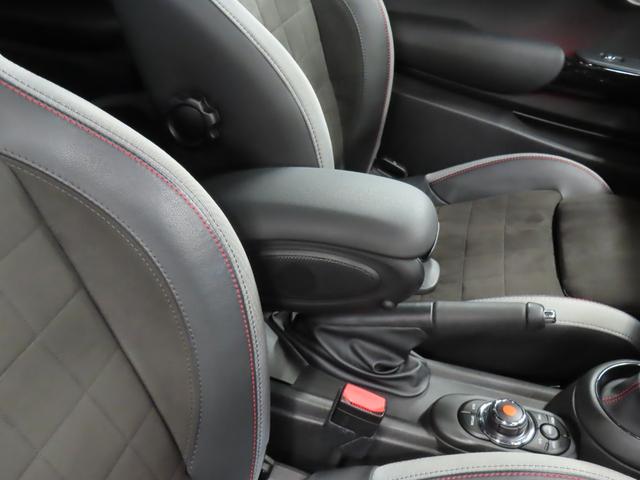 ＭＩＮＩ ジョンクーパーワークス　３ＤＯＯＲ／ジョンクーパーワークス／アダプティブクルーズコントロール／衝突軽減ブレーキ／純正ナビゲーション／純正バックカメラ／ＬＥＤヘッドライト／ＡＵＴＯライト／ＡＵＴＯワイパー／ＥＴＣ付（12枚目）